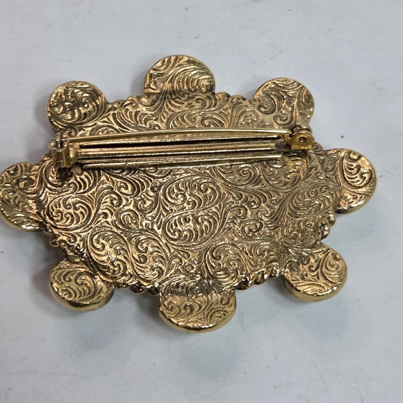 elizabeth taylor for avon vintage victorian replica brooch large cabochone stone - Picture 2 of 4